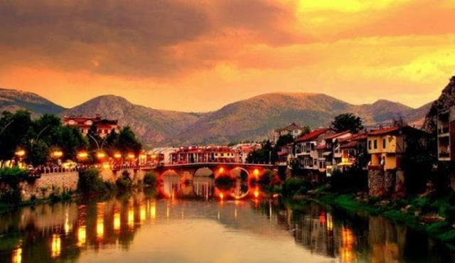 Amasya İle İlgili Atasözleri ( Amasya Atasözleri) kitabının kapağı