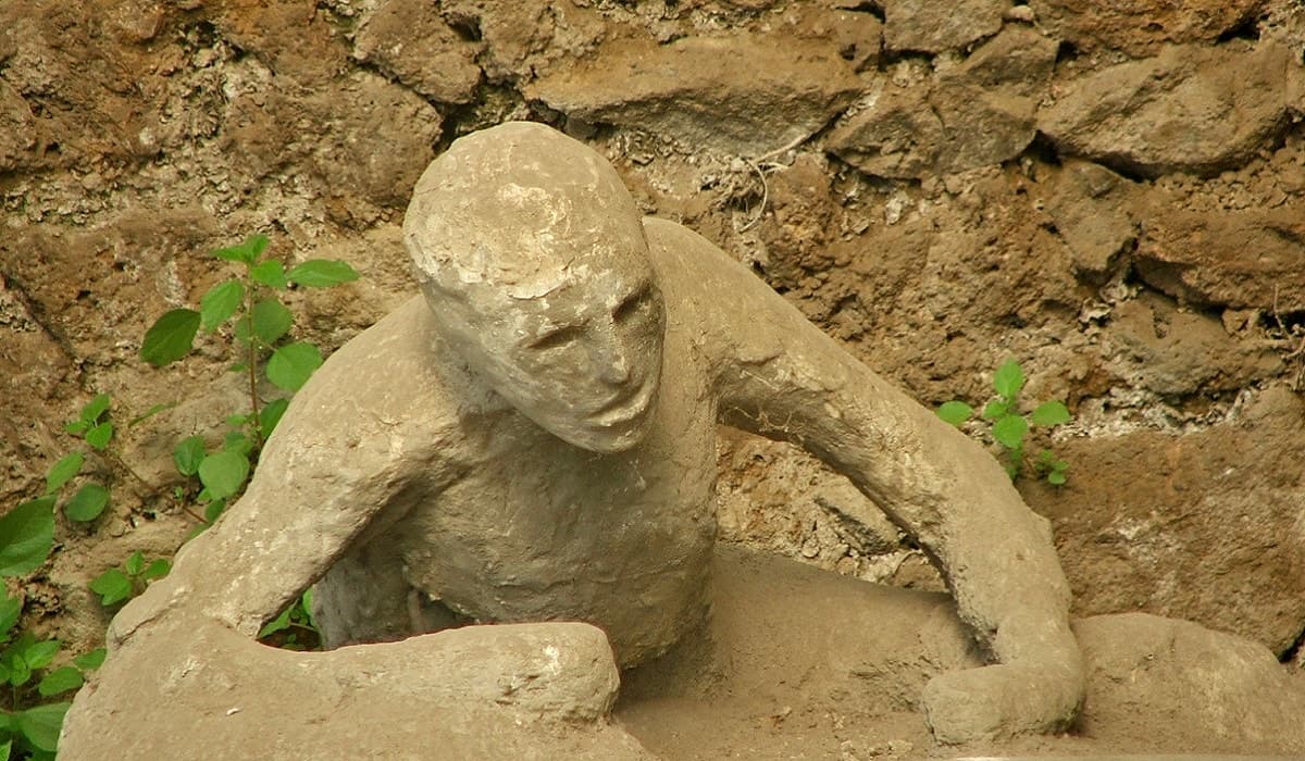Pompei Hakkında Bilgi kitabının kapağı